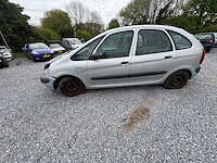 Citroen - xsara picasso - 1.8i-16v différence2 - car - 2004 - afbeelding 1 van  12