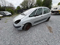 Citroen - xsara picasso - 1.8i-16v différence2 - car - 2004 - afbeelding 5 van  12