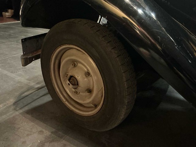 Citroen 11 traction avant familiale oldtimer - afbeelding 12 van  26