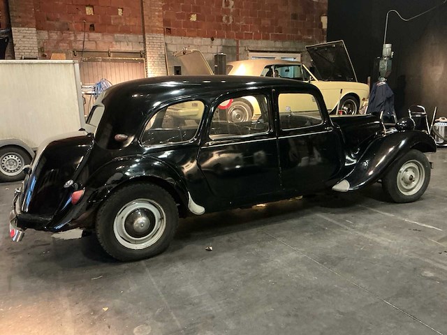 Citroen 11 traction avant familiale oldtimer - afbeelding 23 van  26