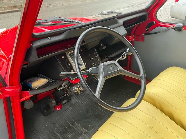 Citroën 2 cv vintage auto - afbeelding 2 van  44