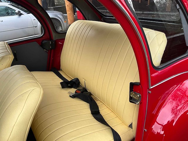 Citroën 2 cv vintage auto - afbeelding 10 van  44