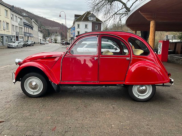 Citroën 2 cv vintage auto - afbeelding 12 van  44