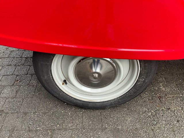 Citroën 2 cv vintage auto - afbeelding 33 van  44