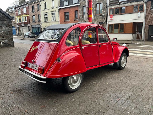 Citroën 2 cv vintage auto - afbeelding 40 van  44