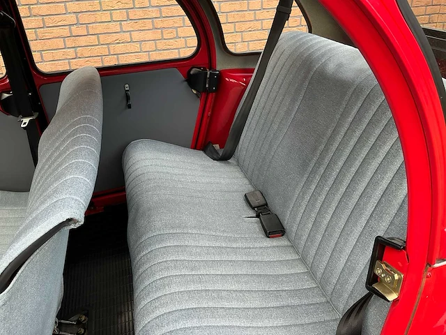 Citroen 2 cv6 special oldtimer - afbeelding 18 van  42