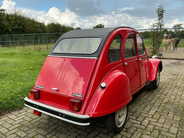 Citroen 2 cv6 special oldtimer - afbeelding 40 van  42