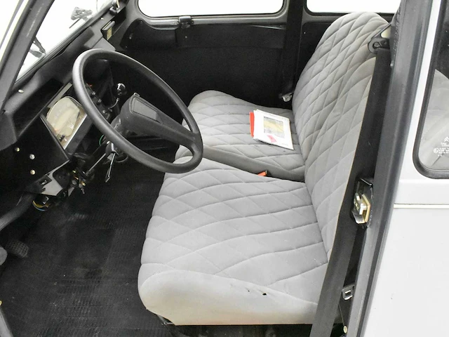 Citroen 2cv6 charleston - afbeelding 8 van  41