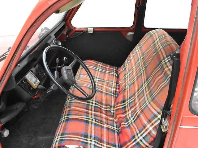 Citroen 2cv6 special - afbeelding 28 van  44