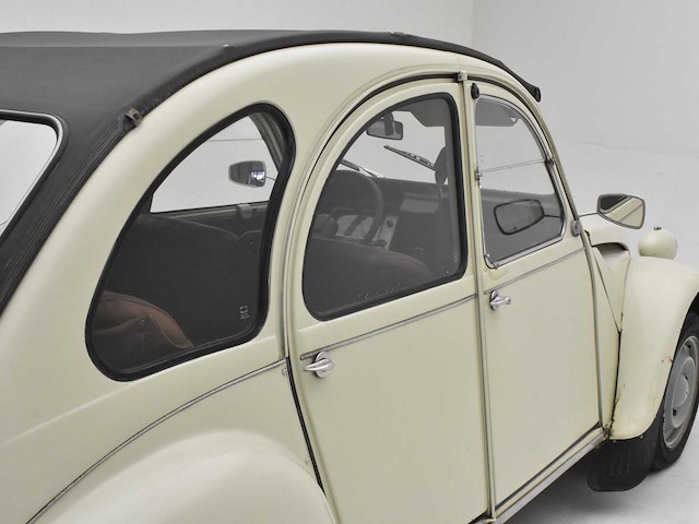 Citroen 2cv6 - afbeelding 29 van  41