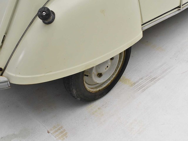 Citroen 2cv6 - afbeelding 30 van  41