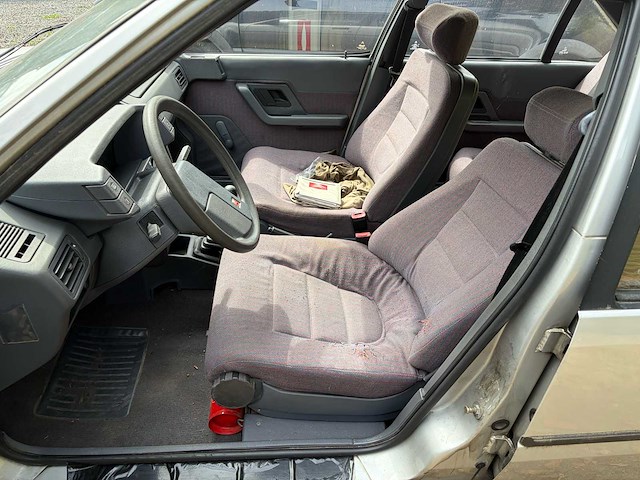 Citroën bx oldtimer - afbeelding 6 van  38