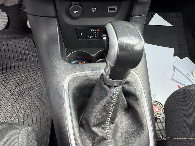 Citroen c3 1.2 puretech shine eat6 s&s 110 at, 2017 - afbeelding 6 van  35