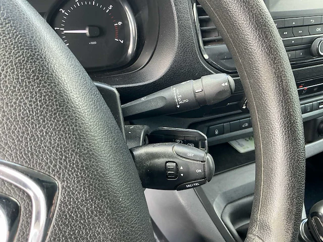 Citroën jumpy iv 1.5 bluehdi 100 – l3 / xl bedrijfswagen met airco, cruise control en trekhaak - afbeelding 8 van  37