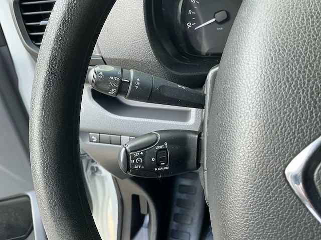Citroën jumpy iv 1.5 bluehdi 100 – l3 / xl bedrijfswagen met airco, cruise control en trekhaak - afbeelding 9 van  37
