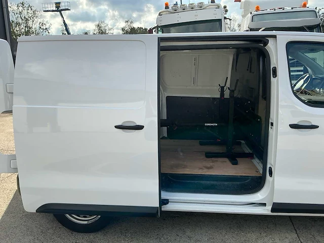 Citroën jumpy iv 1.5 bluehdi 100 – l3 / xl bedrijfswagen met airco, cruise control en trekhaak - afbeelding 18 van  37
