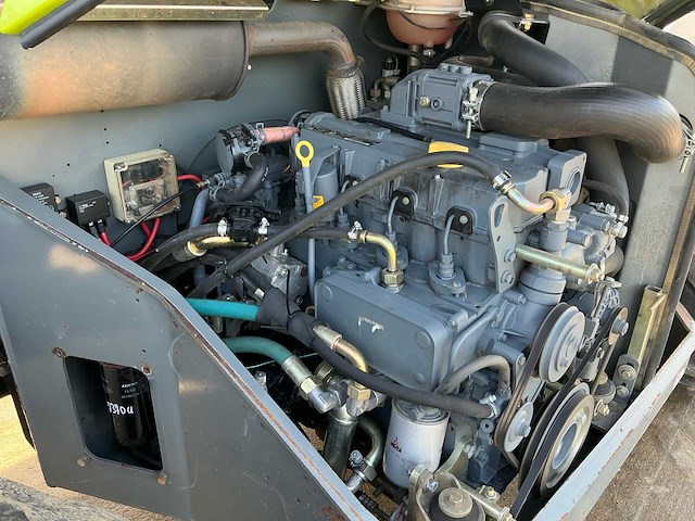 Claas scorpion 7040 plus variopower verreiker - afbeelding 34 van  38