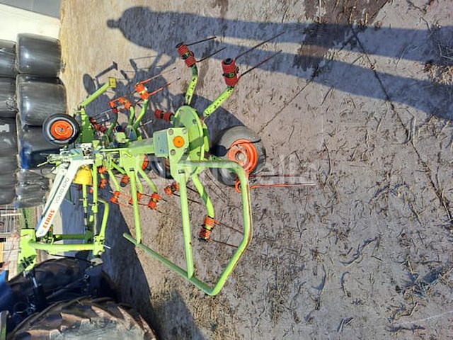 Claas volto 670 tedder - afbeelding 1 van  7