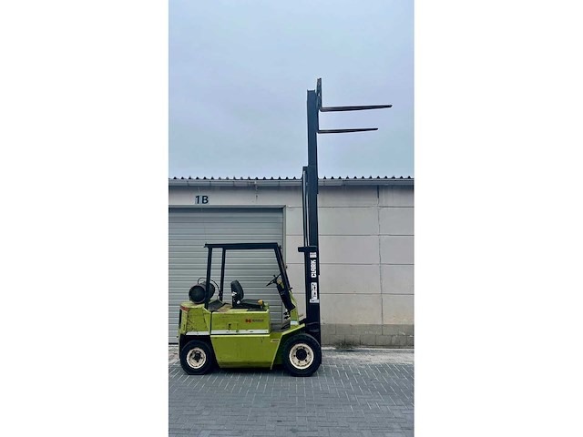 Clark gpm25n vorkheftruck - afbeelding 14 van  18
