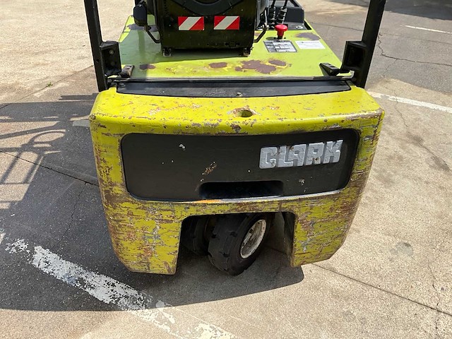 Clark vorkheftruck 2000kg - functioneel - afbeelding 10 van  15