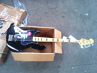 Classic vibe '70s ® jazz bass, voor linkshandigen - afbeelding 7 van  7