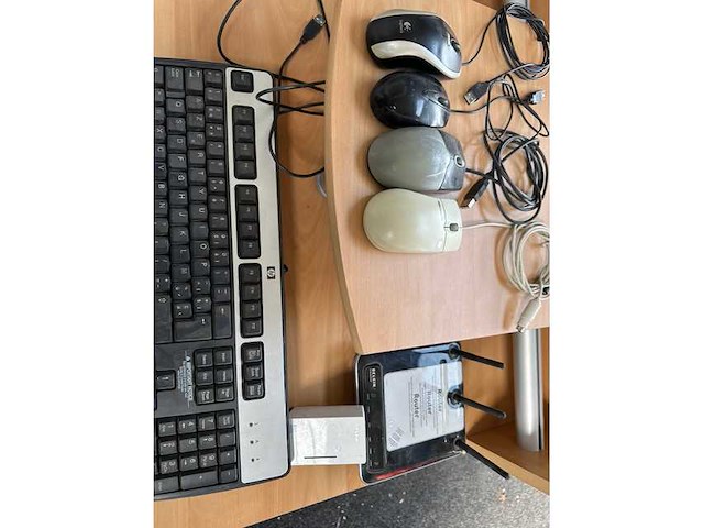Clavier en computermousse - v320 - mouse - afbeelding 1 van  1