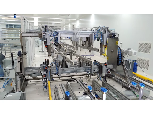 Cleanroom pvb assembly line - afbeelding 14 van  36