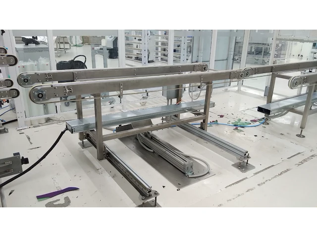 Cleanroom pvb assembly line - afbeelding 17 van  36