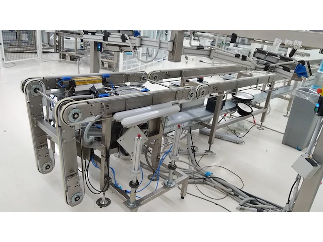 Cleanroom pvb assembly line - afbeelding 19 van  36