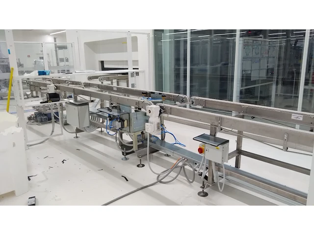 Cleanroom pvb assembly line - afbeelding 26 van  36