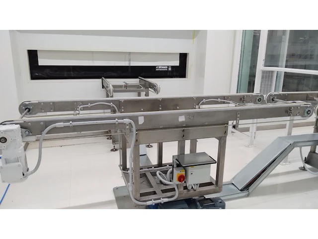 Cleanroom pvb assembly line - afbeelding 27 van  36