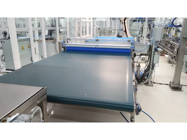 Cleanroom pvb assembly line - afbeelding 33 van  36
