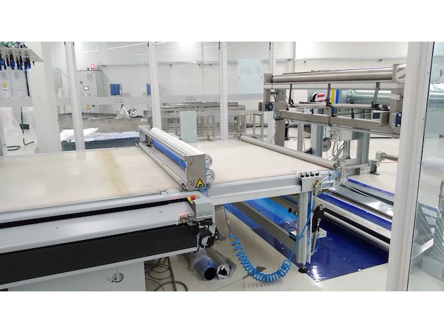 Cleanroom pvb cutting cel - afbeelding 4 van  15