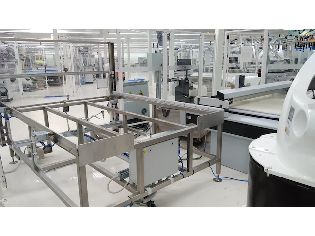 Cleanroom pvb cutting cel - afbeelding 5 van  15