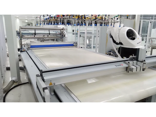 Cleanroom pvb cutting cel - afbeelding 9 van  15