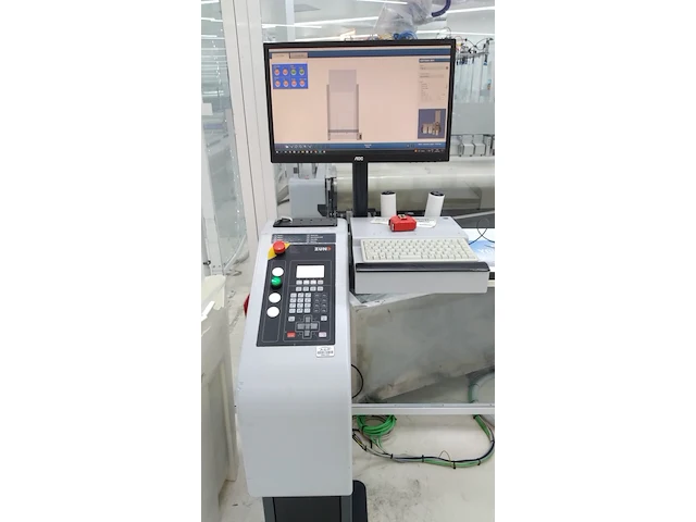 Cleanroom pvb cutting cel - afbeelding 13 van  15