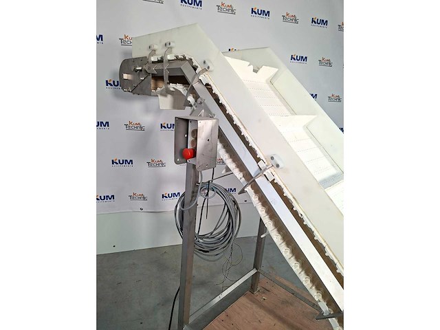 Cleated belt elevator transporteur - - afbeelding 3 van  4