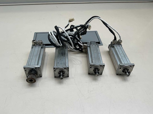 Cleveland motion t0604b9100 stappenmotor (4x) - afbeelding 1 van  2