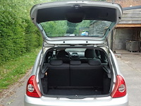 Clio - afbeelding 4 van  19
