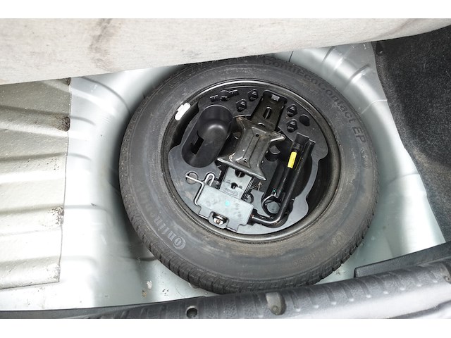 Clio - afbeelding 6 van  19