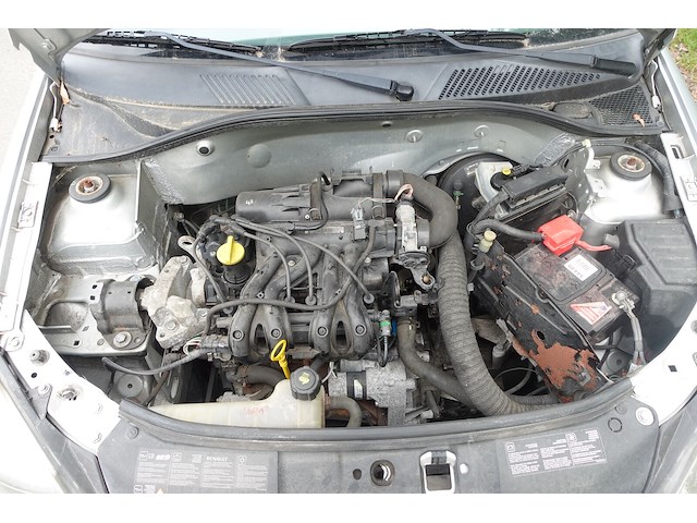 Clio - afbeelding 7 van  19