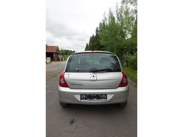 Clio - afbeelding 13 van  19