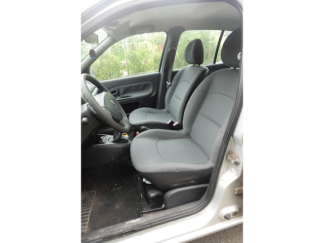 Clio - afbeelding 16 van  19