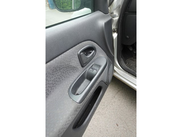 Clio - afbeelding 17 van  19