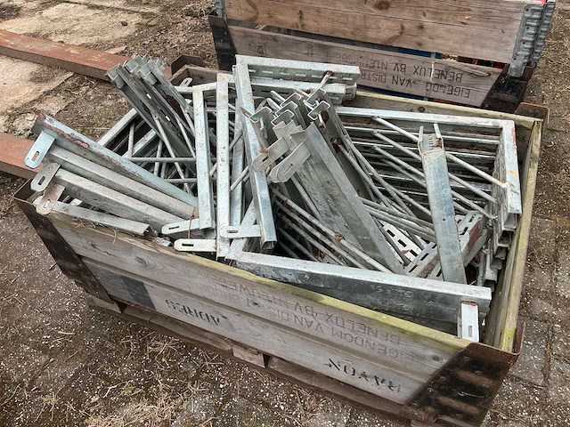 Clip kolombekisting bekistingsmateriaal (48x) - afbeelding 1 van  2