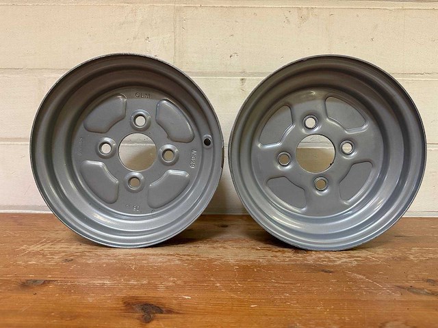 Clm (vermoedelijk) - stalen velgen 8/10 inch (2x) - afbeelding 2 van  9