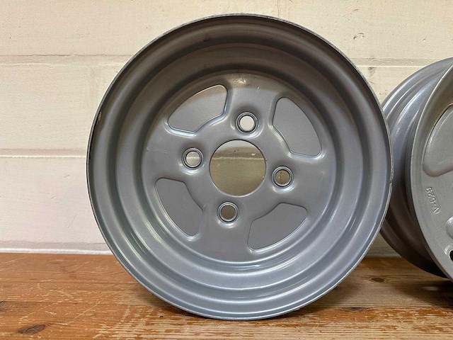 Clm (vermoedelijk) - stalen velgen 8/10 inch (2x) - afbeelding 3 van  9