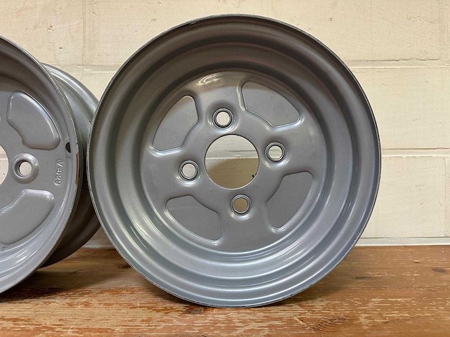 Clm (vermoedelijk) - stalen velgen 8/10 inch (2x) - afbeelding 6 van  9