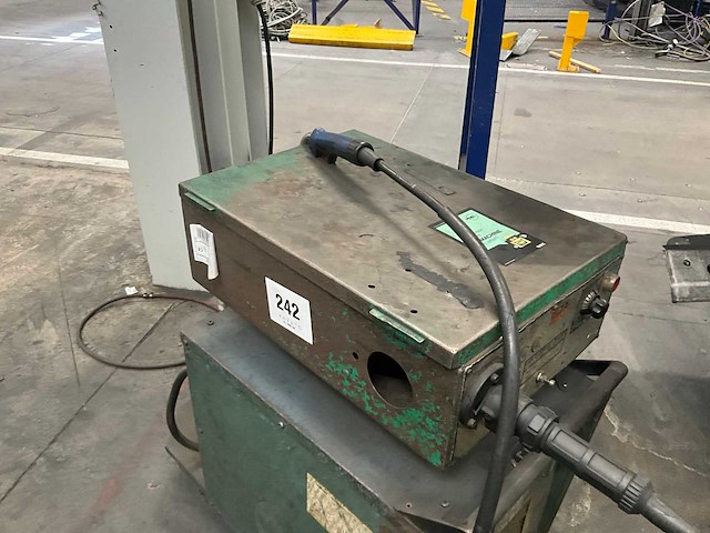 Cloos glc 316 mobiel mig/mag lasapparaat - afbeelding 10 van  13
