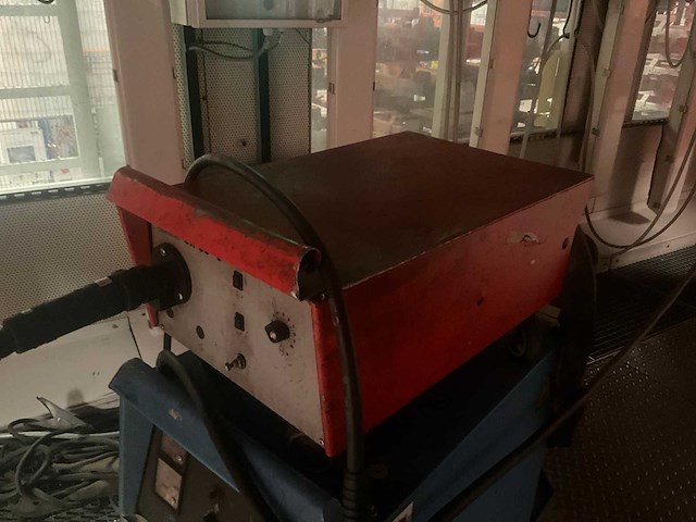 Cloos glc 351-c mobiel mig/mag lasapparaat - afbeelding 13 van  13